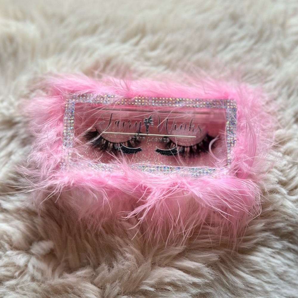 Doll Lash - Picture 4 of 5